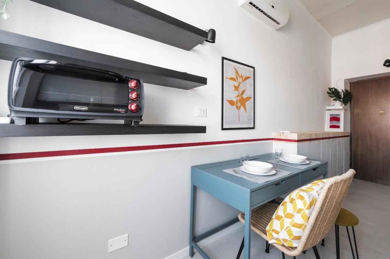 Naviglio Pavese Studio Apartment มิลาน ภายนอก รูปภาพ